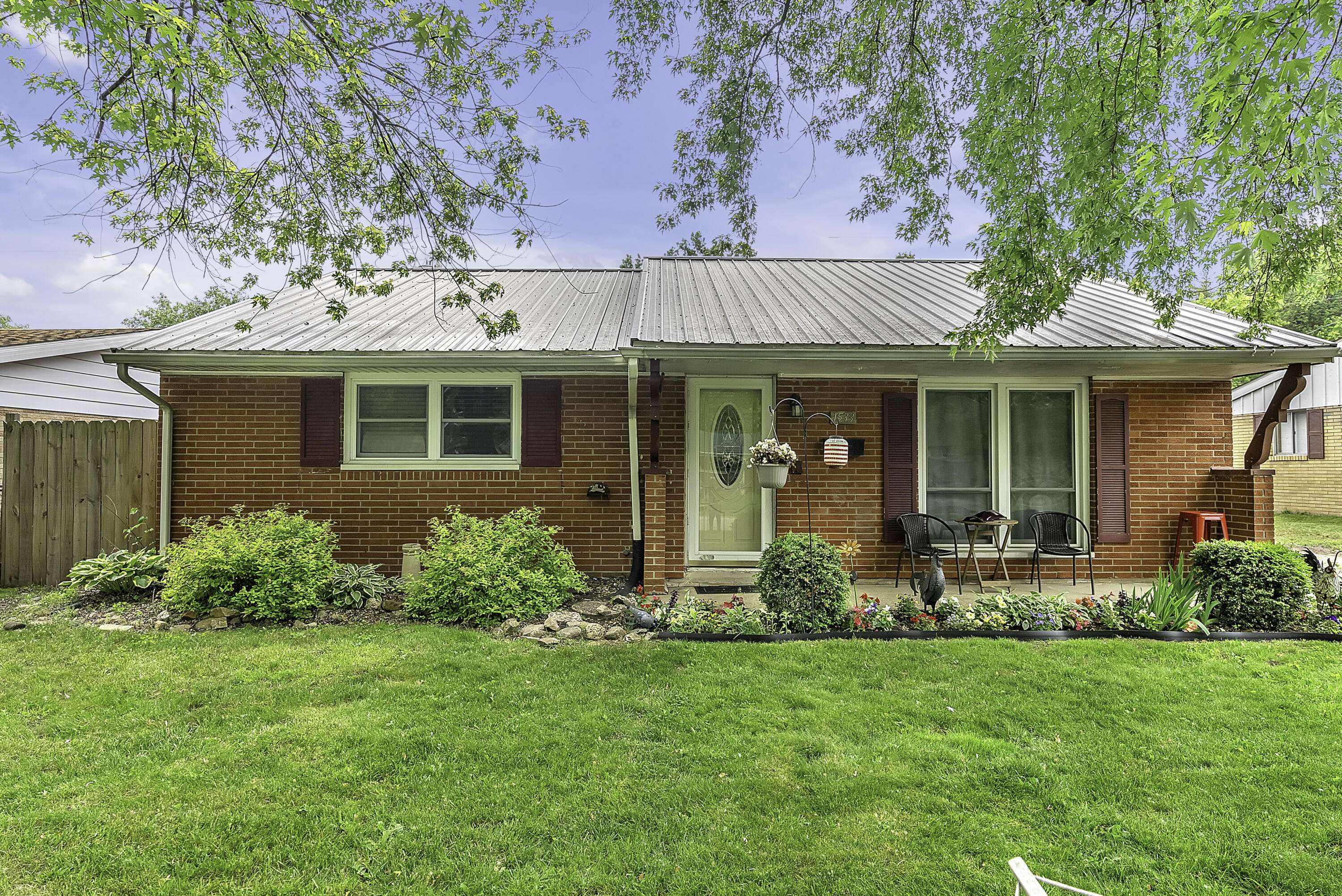 1533 E 33rd Place, Hobart, IN 46342