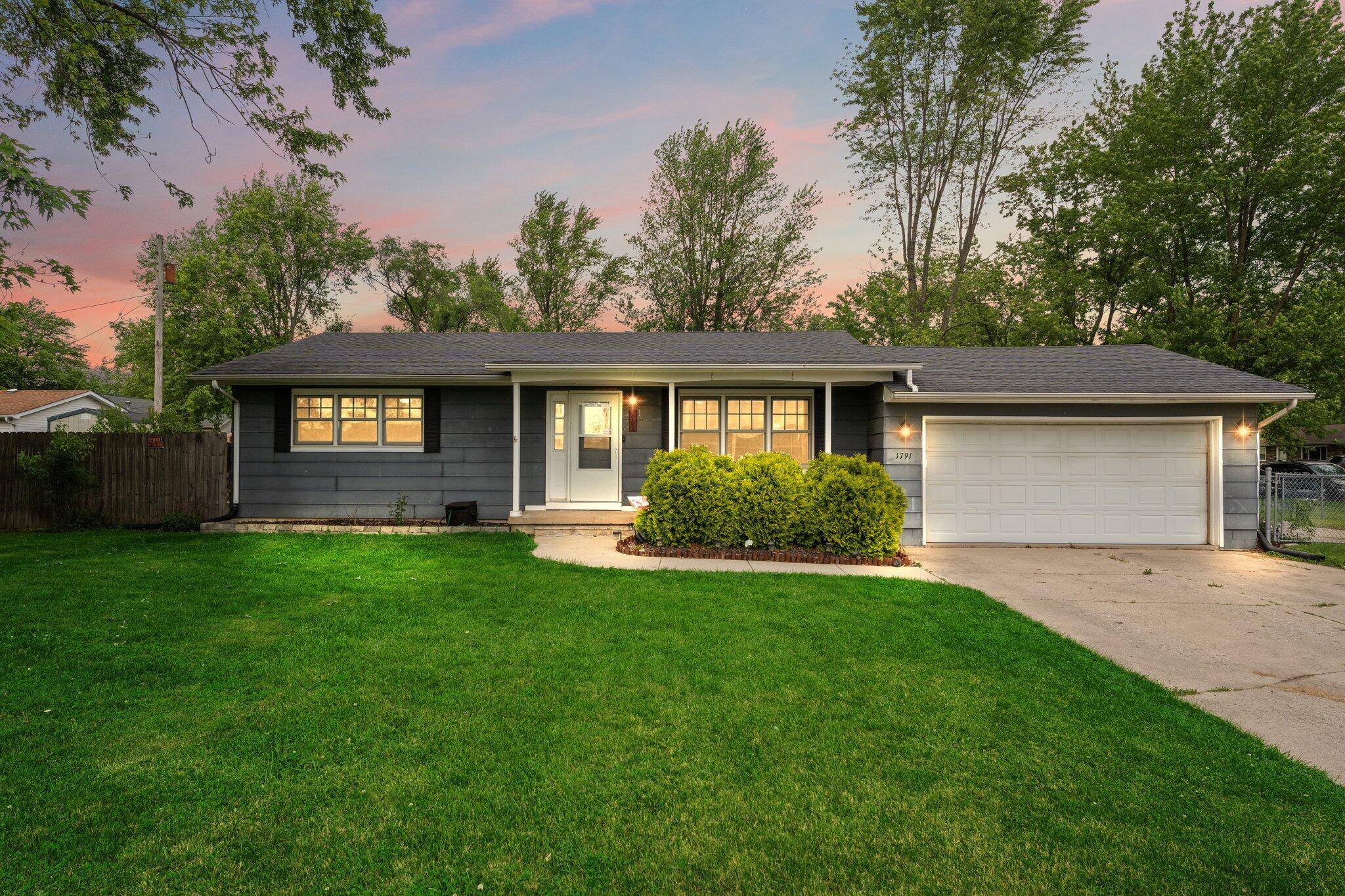 1791 Jeffery Drive, Lowell, IN 46356