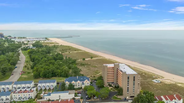 100 Lake Shore Drive #606, Michigan City, IN 46360