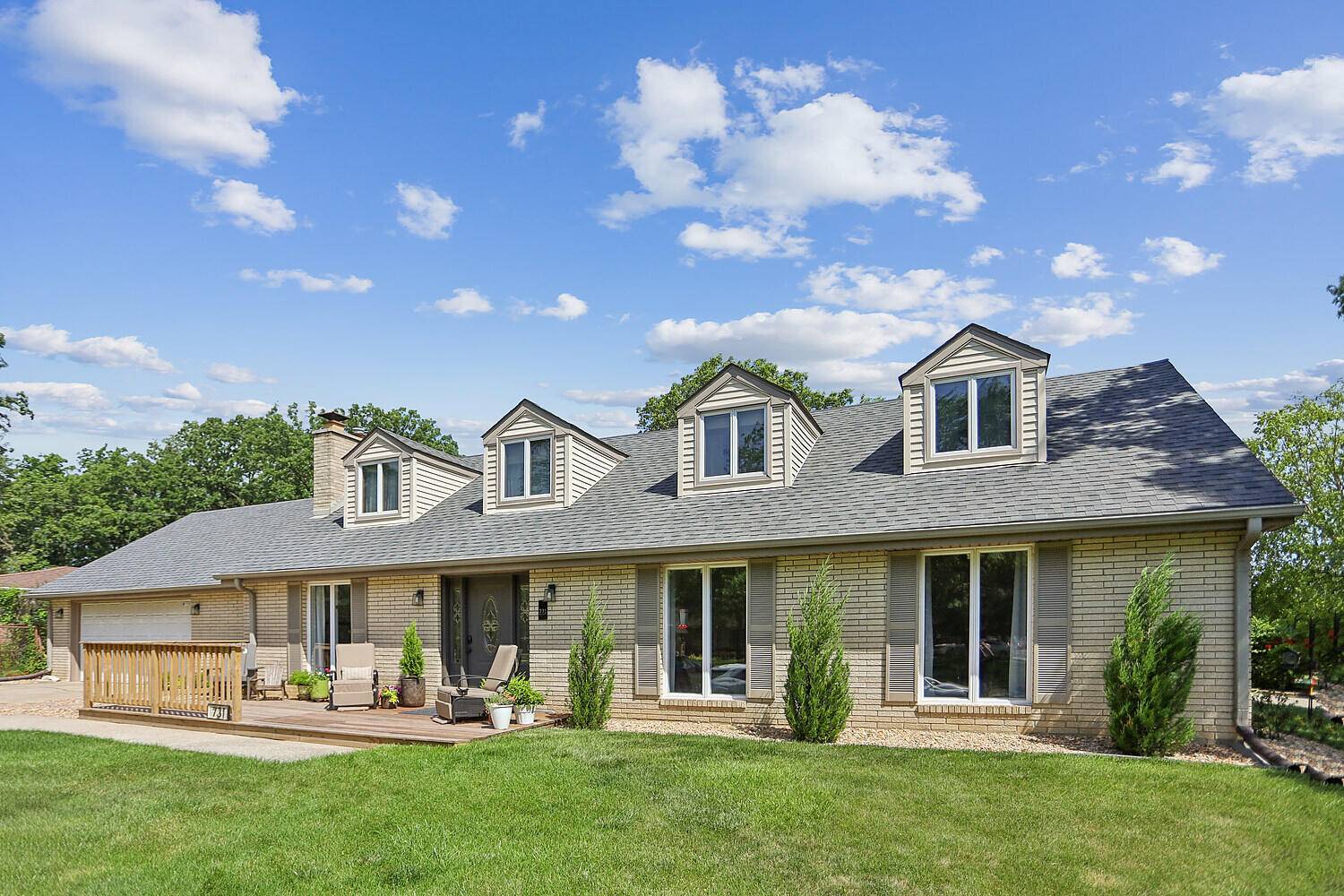731 Schilling Drive, Dyer, IN 46311