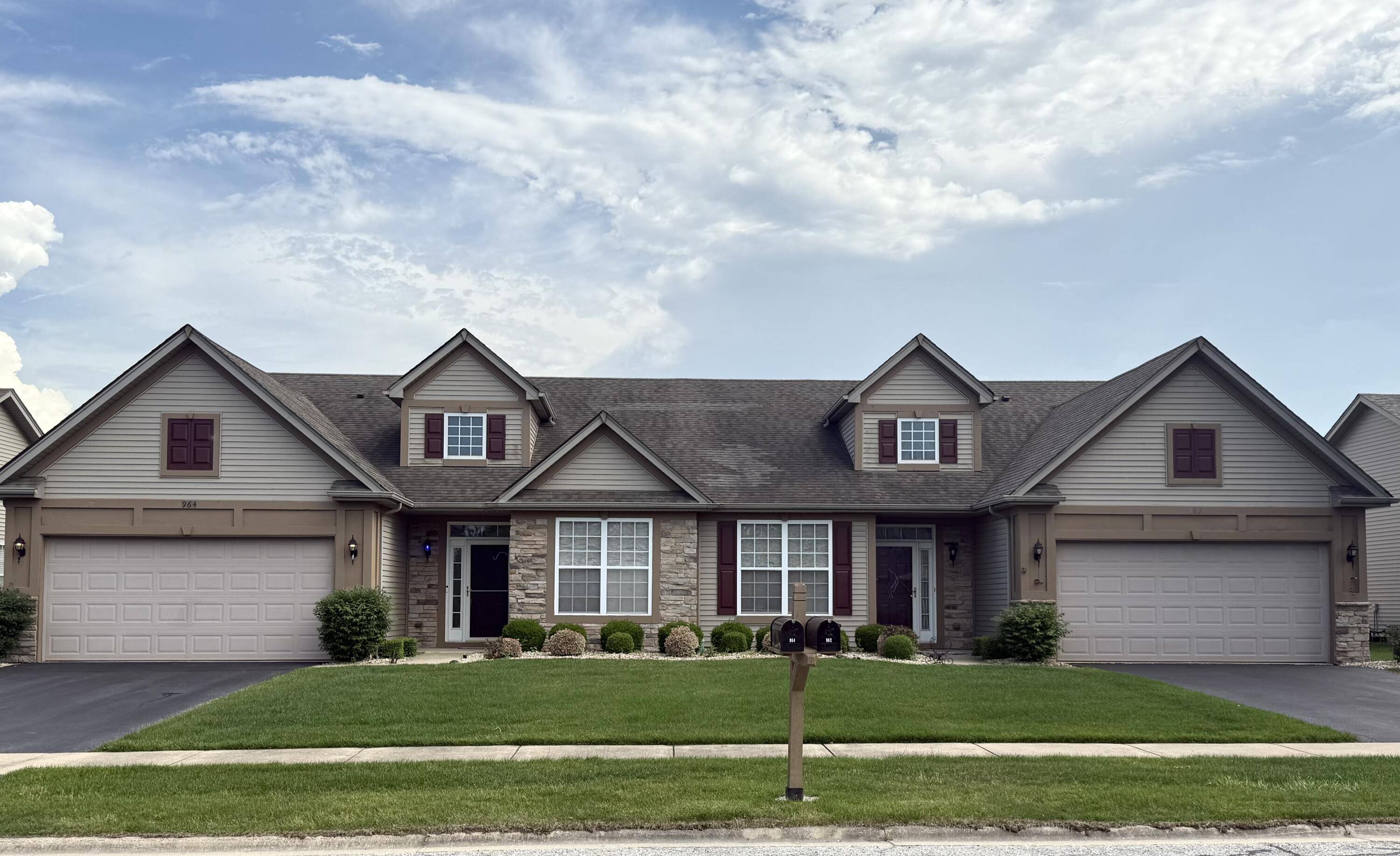 Dyer, IN 46311,964 Flagstone Drive
