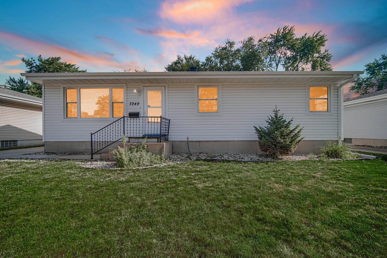 3249 Martha Street, Highland, IN 46322