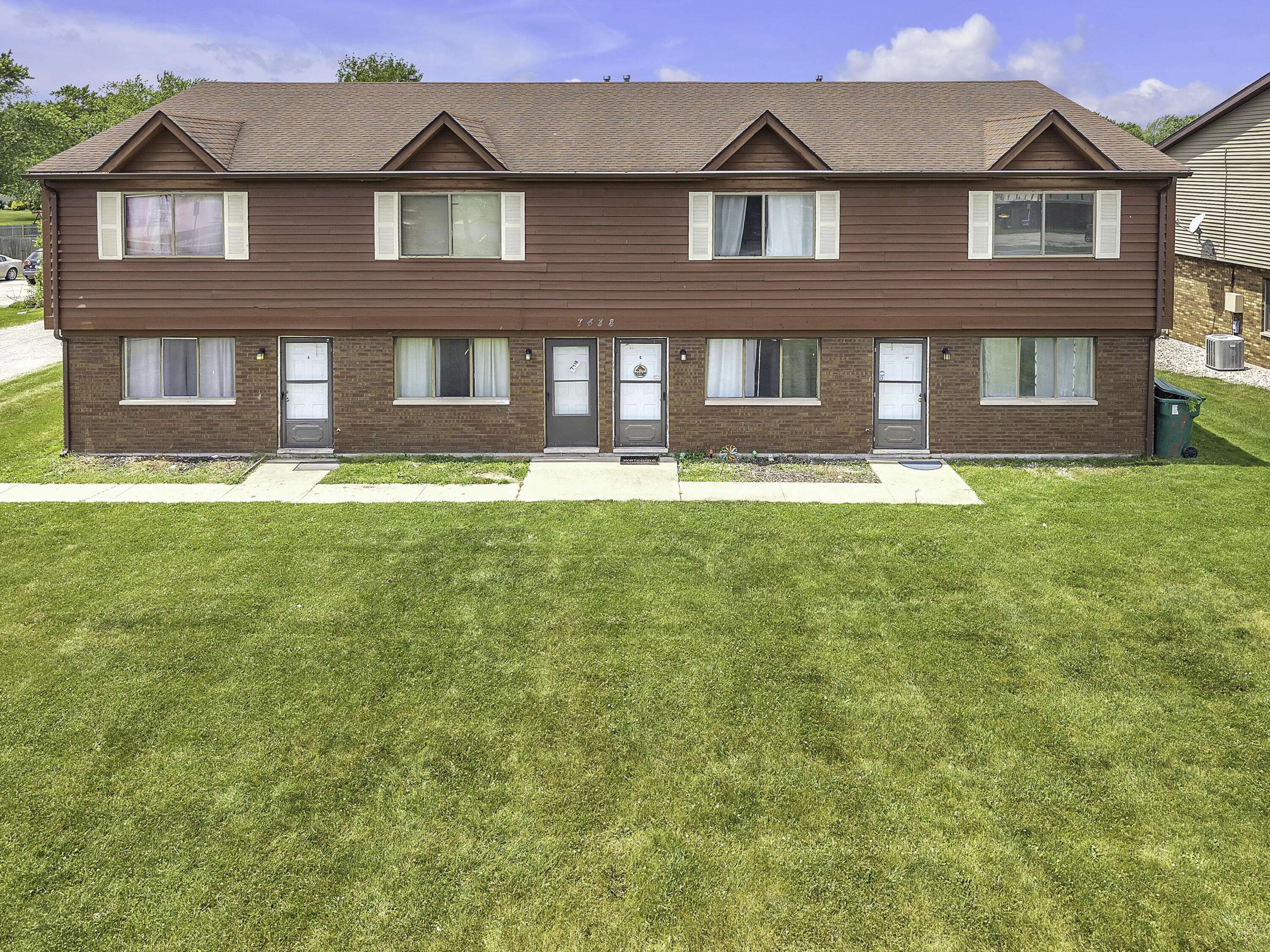 7438 Whitcomb Street, Merrillville, IN 46410