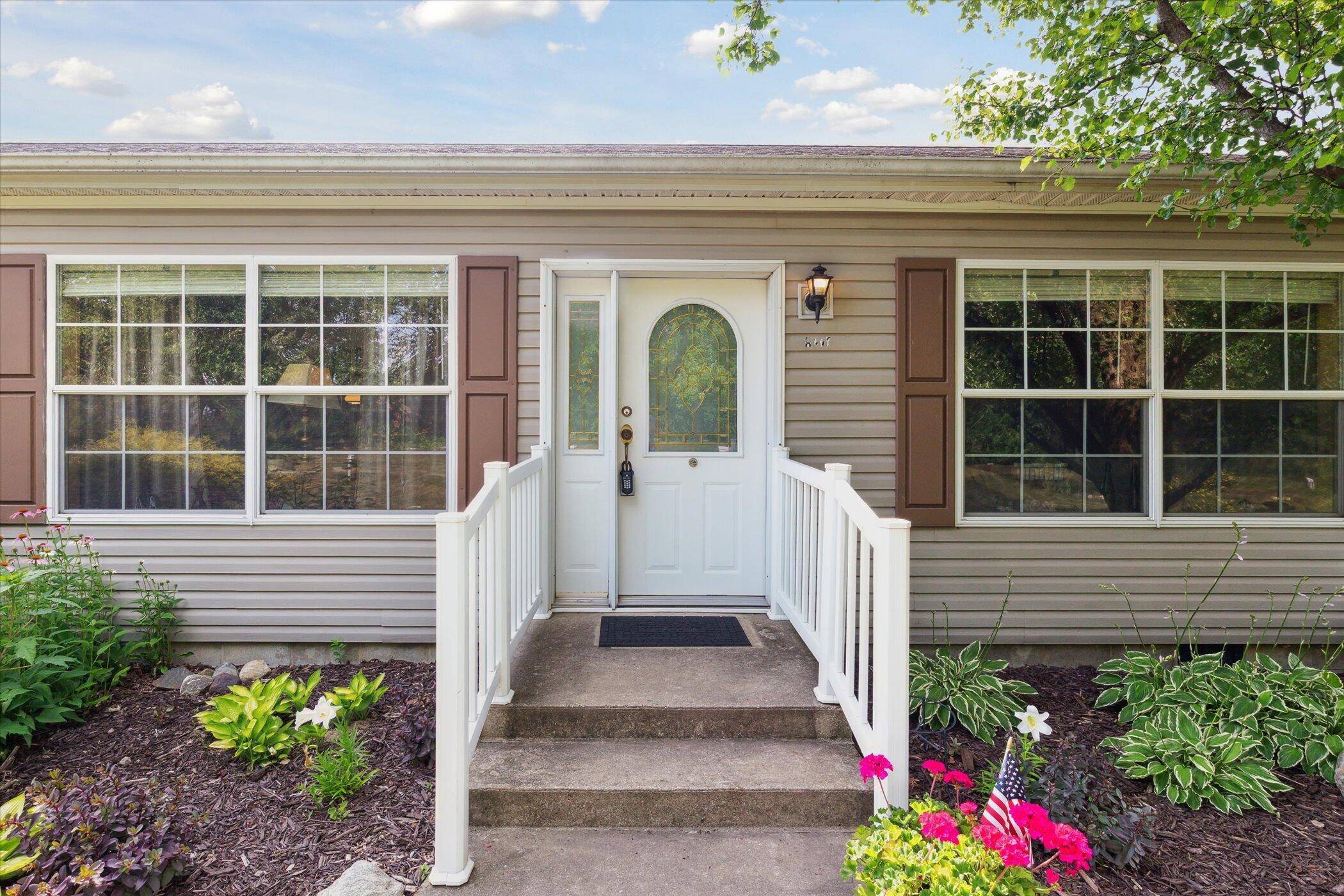 New Carlisle, IN 46552,8272 N 850 E