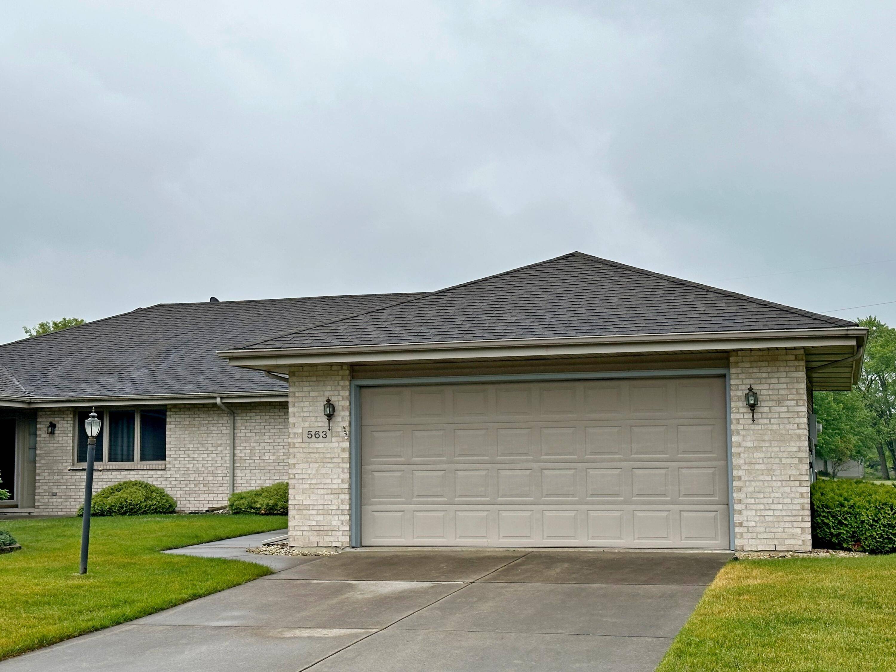 Hobart, IN 46342,563 Hidden Oak Drive