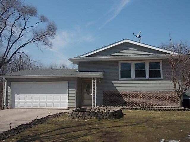 1136 W 72nd Circle, Merrillville, IN 46410