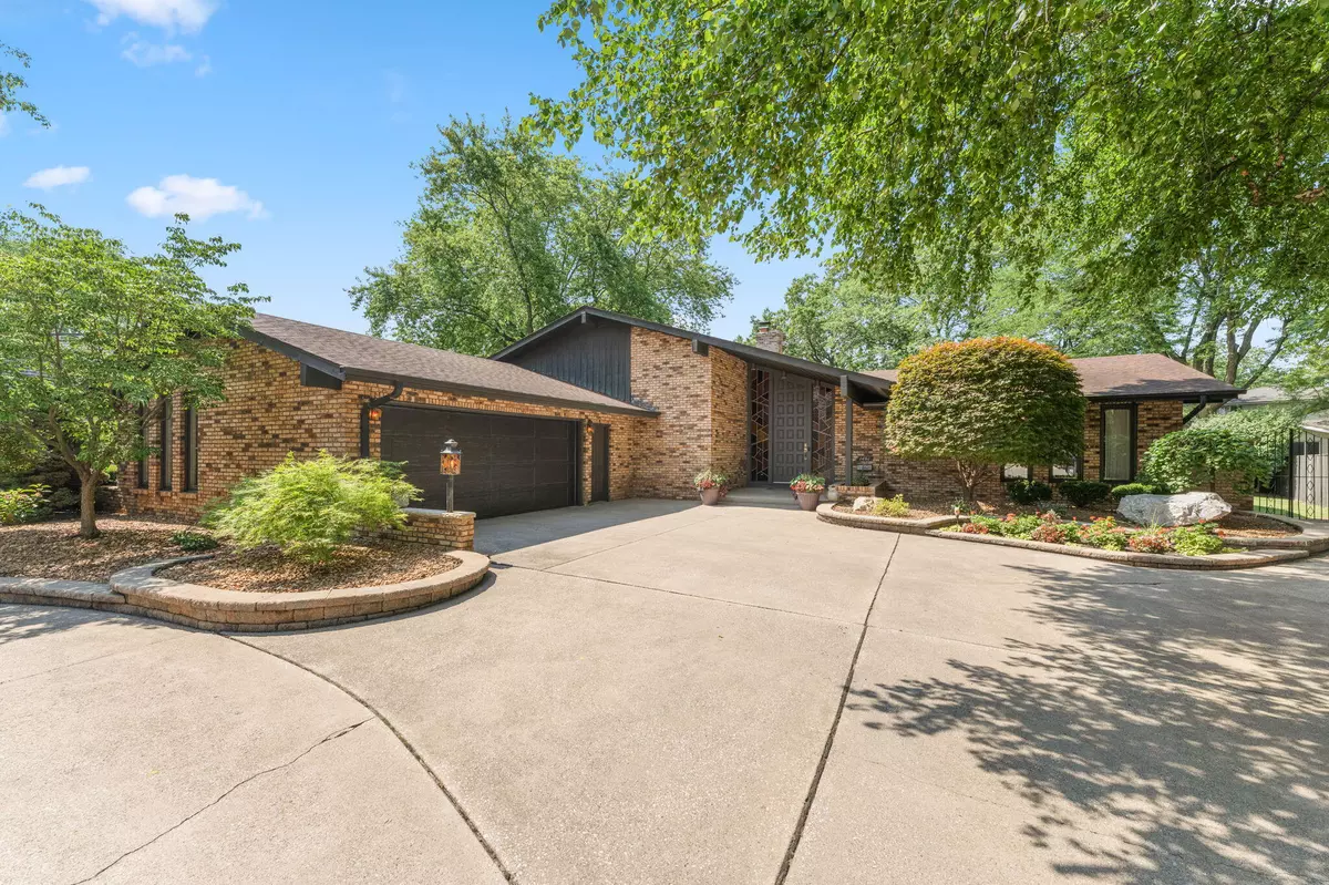 Munster, IN 46321,1401 Greenwood Avenue
