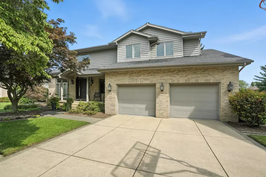 1621 Sea Breeze Court, Munster, IN 46321