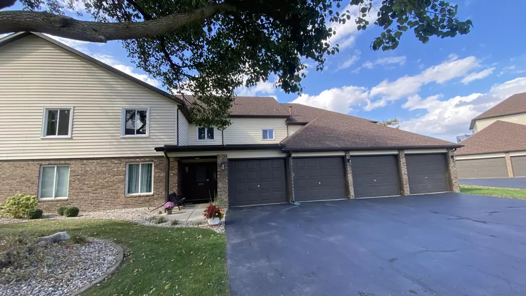 5035 Spinnaker Lane #C, Crown Point, IN 46307