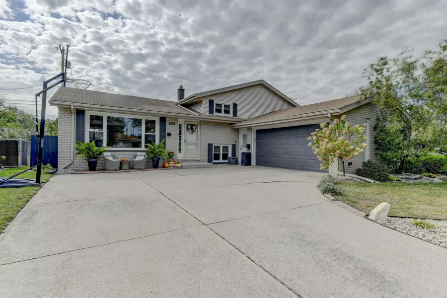 2032 Martha Street, Highland, IN 46322