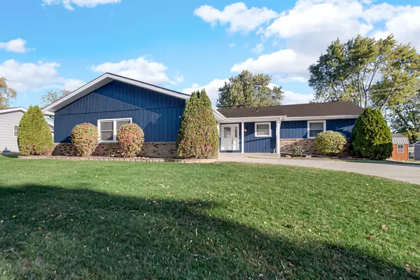 936 Seneca Drive, Crown Point, IN 46307