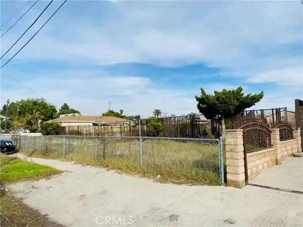 1024 N Pioneer, Wilmington, CA 90744