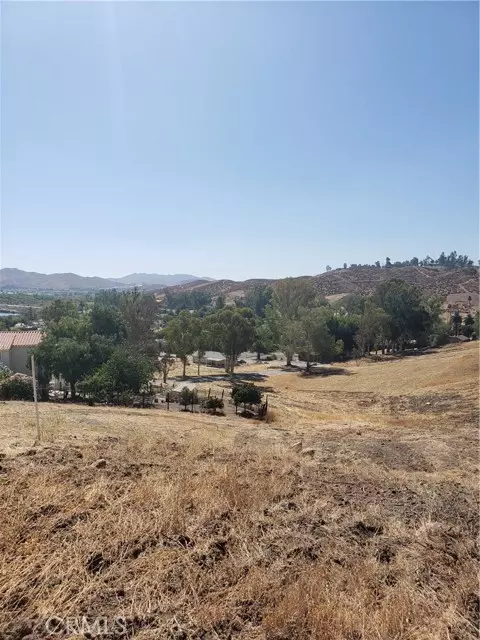 Lake Elsinore, CA 92530,5 Nichols St