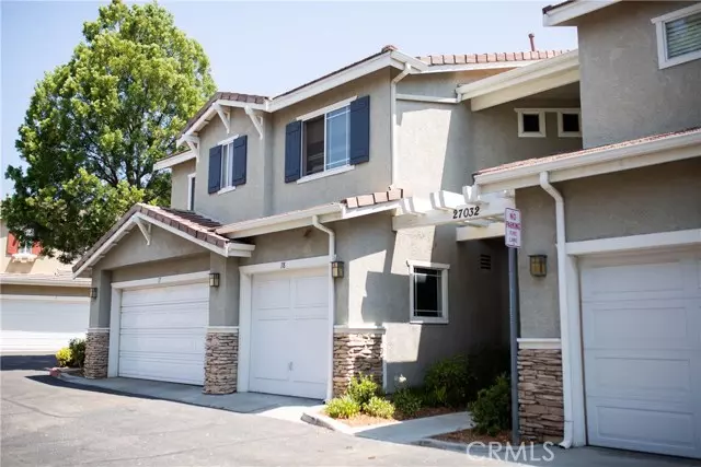 27032 Wolf Creek TRL 18, Valencia, CA 91354