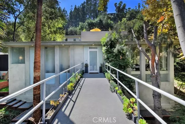 3191 Laurel Canyon BLD, Studio City, CA 91604