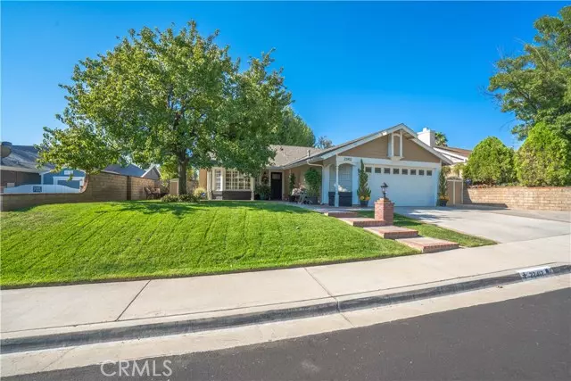 22412 Claremont DR, Saugus, CA 91350