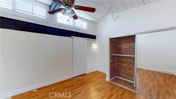 Encino, CA 91316,5460 White Oak AVE B309