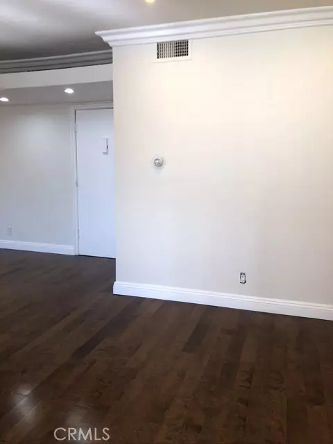 Encino, CA 91316,5429 N Newcastle AVE 313