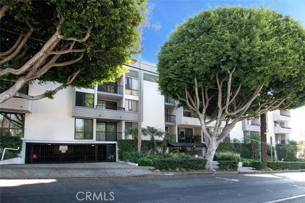 906 N Doheny DR 214, West Hollywood, CA 90069