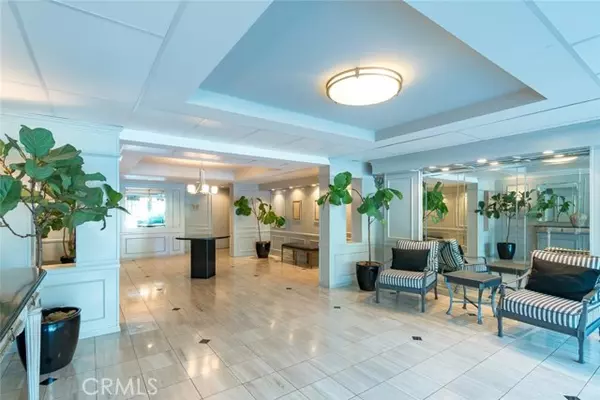 West Hollywood, CA 90069,906 N Doheny DR 214