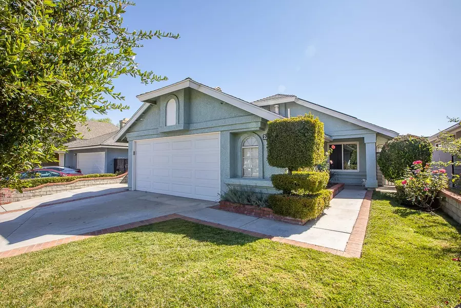 22802 Acacia CT, Saugus, CA 91390