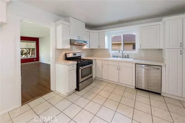 Northridge, CA 91324,9338 Geyser AVE