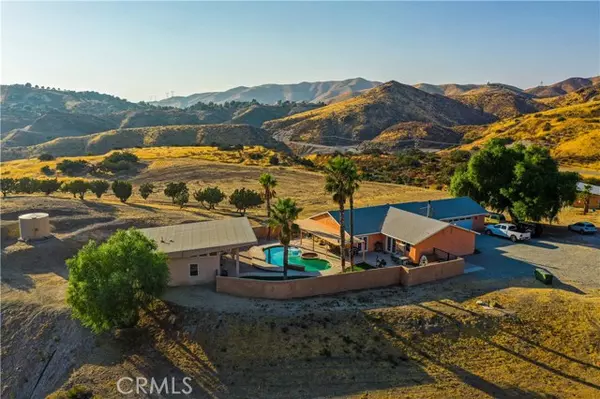 Agua Dulce, CA 91390,12958 Summit Knoll RD