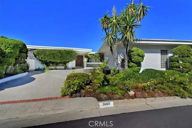 3065 Dona Susana DR, Studio City, CA 91604