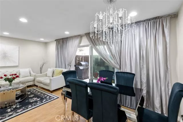 18350 Hatteras ST 133, Tarzana, CA 91356