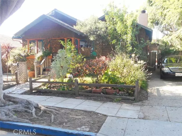 2207 Virginia AVE, Santa Monica, CA 90404