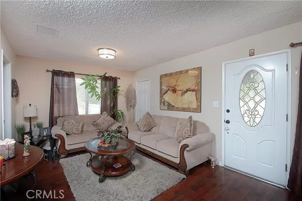 Quartz Hill, CA 93536,5146 Columbia WAY