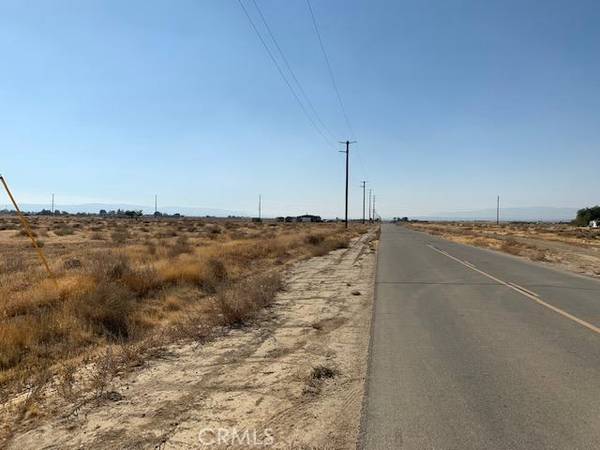 2455 W 58th ST, Rosamond, CA 93560