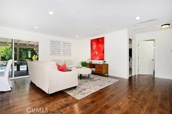 Woodland Hills, CA 91367,6209 Berquist AVE