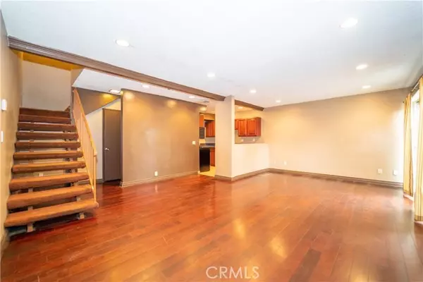 Van Nuys, CA 91406,15542 Sherman WAY 2