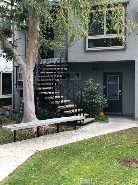 6041 Fountain Park LN 17, Woodland Hills, CA 91367