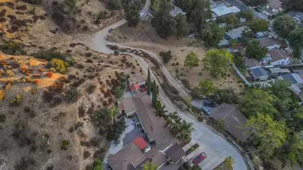 Tujunga, CA 91042,9745 Commerce