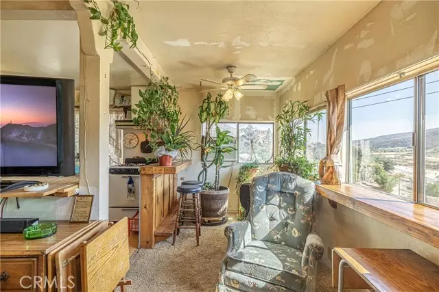 17565 Lone Pine, Lake Hughes, CA 93532