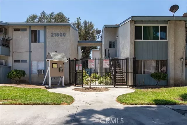 21800 Schoenborn ST 153, Canoga Park, CA 91304