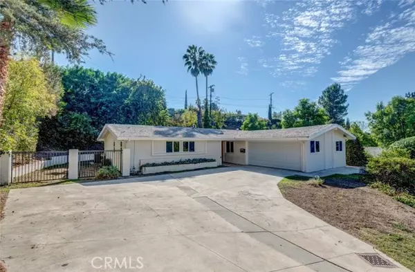 20710 Burbank BLD, Woodland Hills, CA 91367