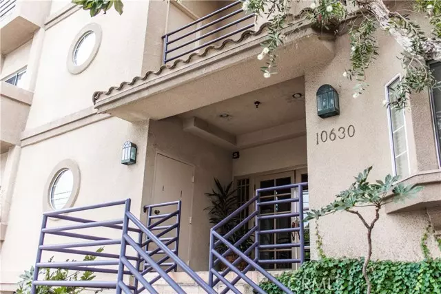 10630 Moorpark ST 303, Toluca Lake, CA 91602