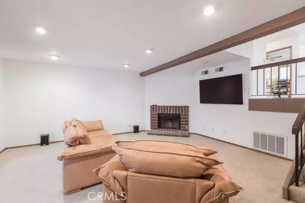 5800 Owensmouth AVE 30, Woodland Hills, CA 91367