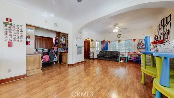 West Hollywood, CA 90046,1211 N Vista ST