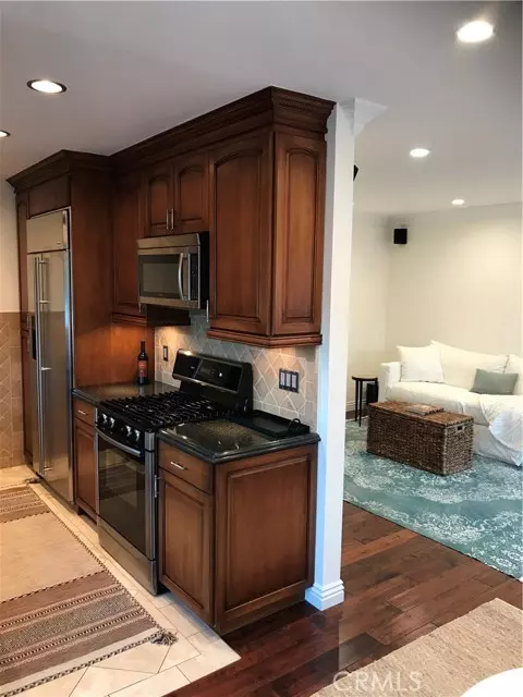 6041 Fountain Park LN 7, Woodland Hills, CA 91367