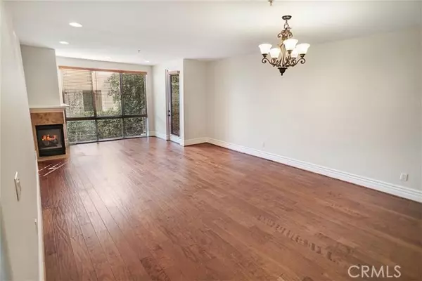 Toluca Lake, CA 91602,10862 Bloomfield ST 204