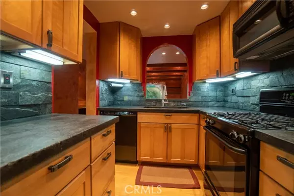 Canoga Park, CA 91303,7120 Carlson CIR 280