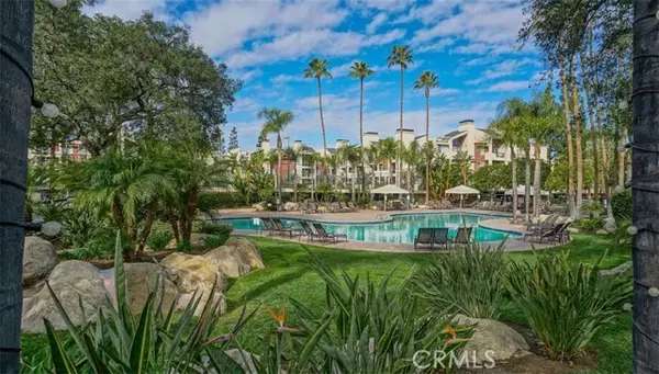 Woodland Hills, CA 91367,21400 Burbank BLD 122