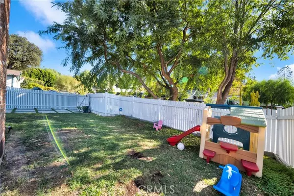 Woodland Hills, CA 91364,21813 Dumetz RD