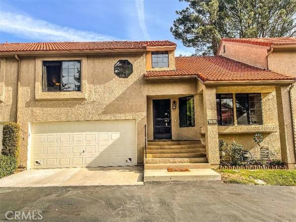 19955 Avenue Of The Oaks 300, Newhall, CA 91321