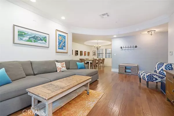 Toluca Lake, CA 91602,10618 Woodbridge ST 106
