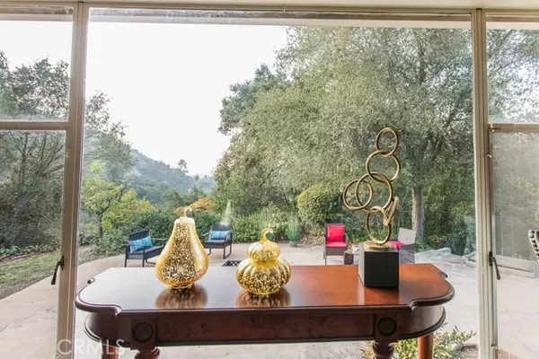 Glendale, CA 91206,2570 Sleepy Hollow DR